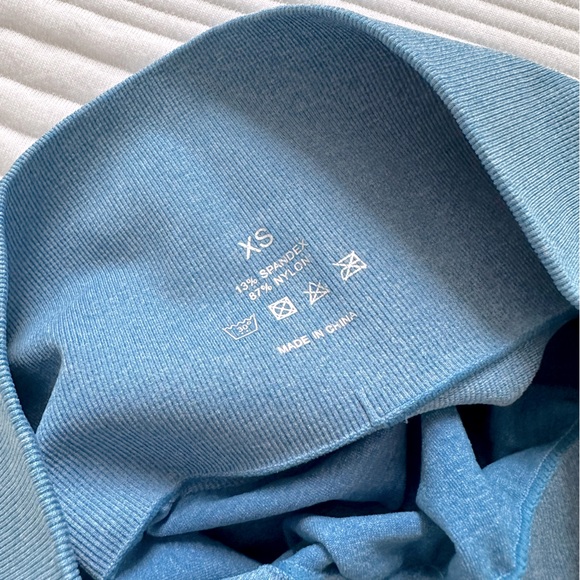 NVGTN Leggings - Picture 3 of 3